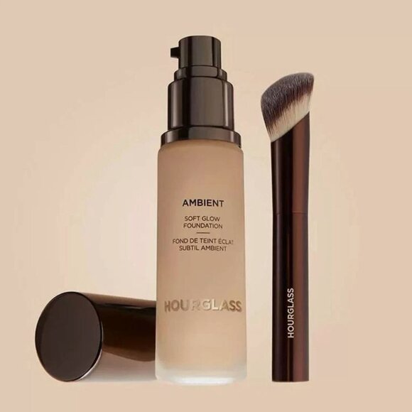 Hourglass Ambient Soft Glow Foundation Brush + Veil Powder Brush New - Picture 3 of 5